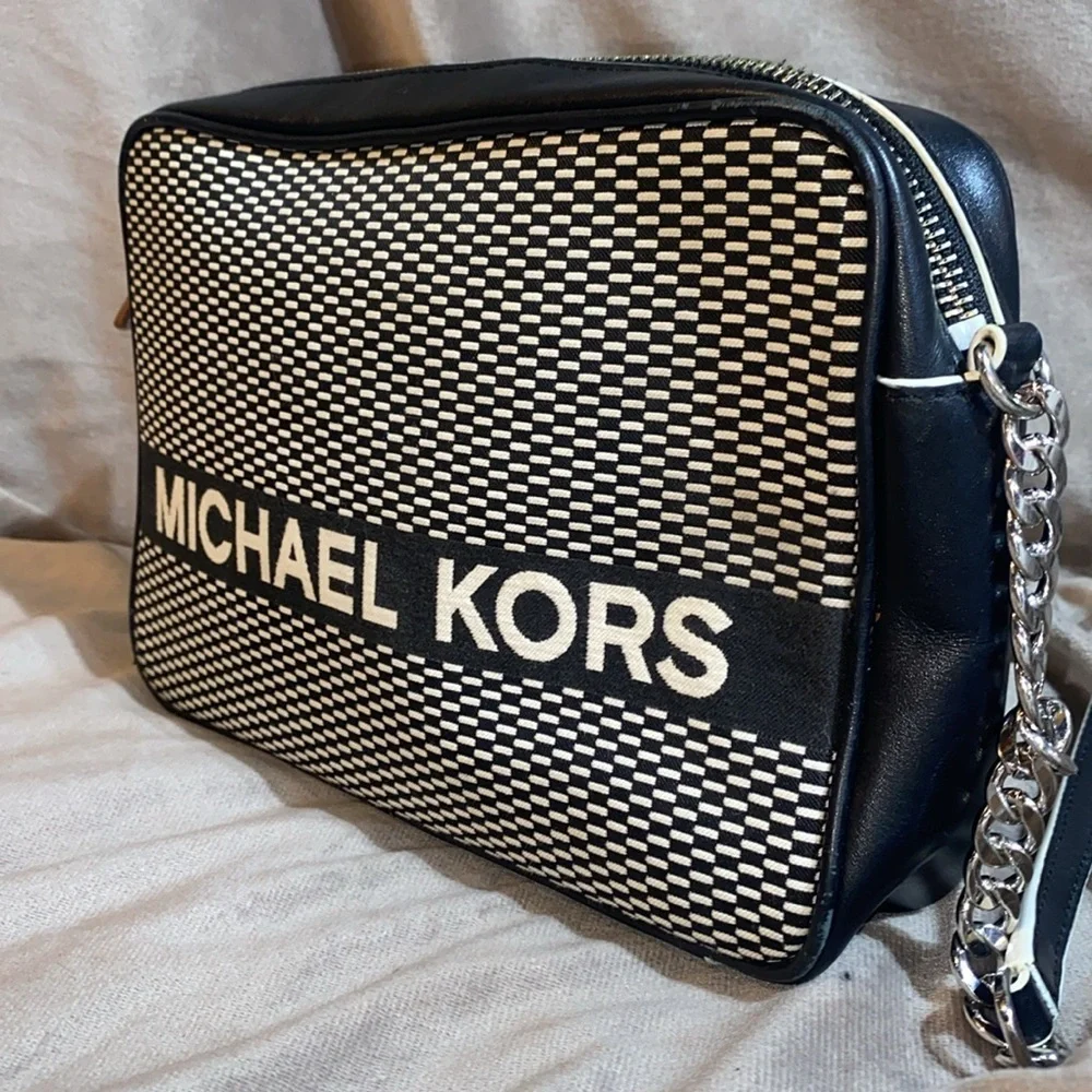 Michael Kors Jet Set Large East West Crossbody Bag Black/White